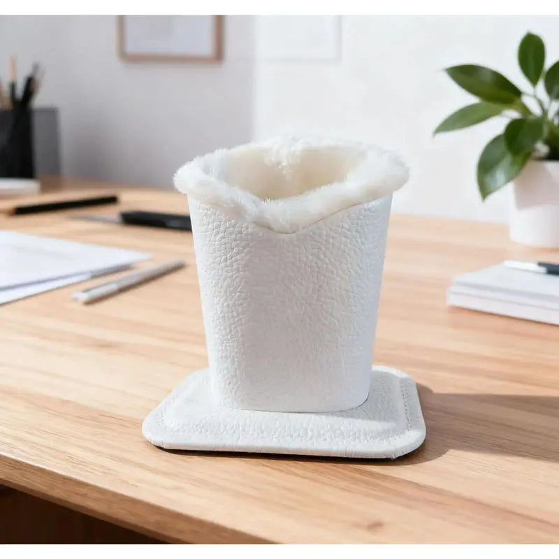 Faux Fur Eyeglass Holder – Soft & Stylish Desk Organizer for Sunglasses, Glasses & Pens – Cute Desktop Storage Stand for Home, Office & Bedroom